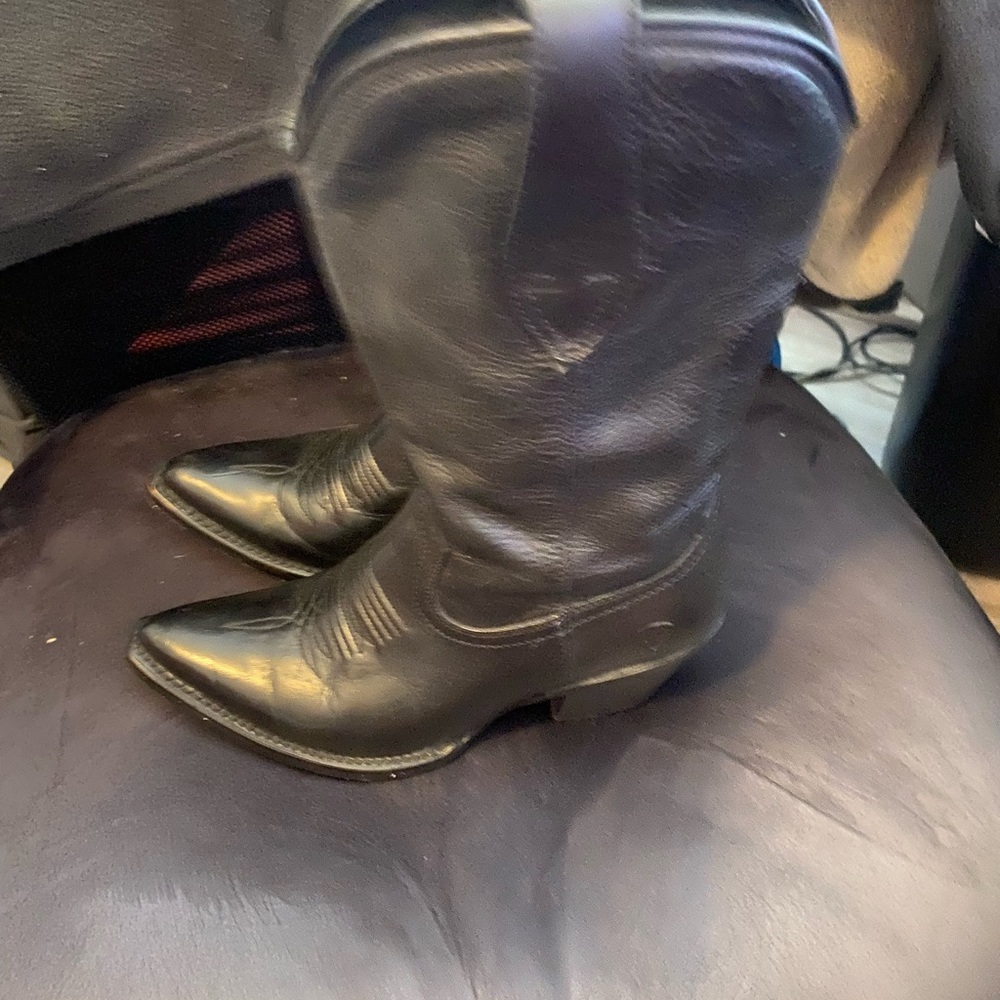Women’s Ariat boots